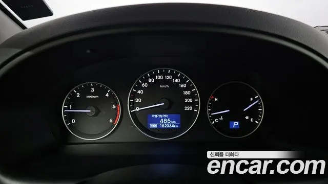 Hyundai Starex 2017 — фото 8