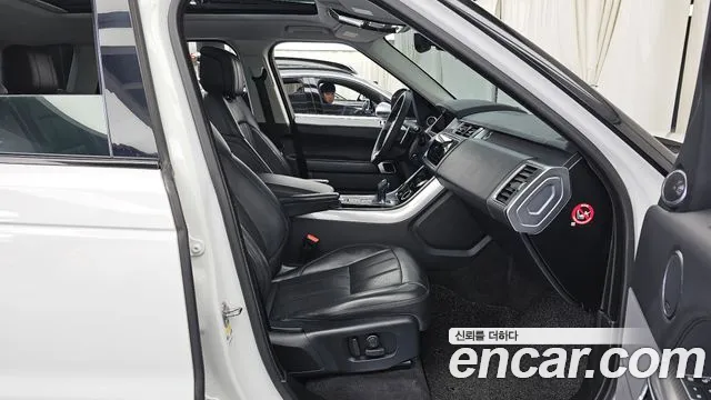Land Rover Range Rover Sport 2018 — фото 11