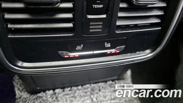 Porsche Macan 2015 — фото 17