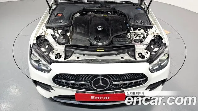 Mercedes-Benz E-Class 2021 — фото 6
