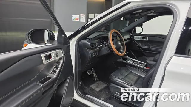Ford Explorer 2020 — фото 10