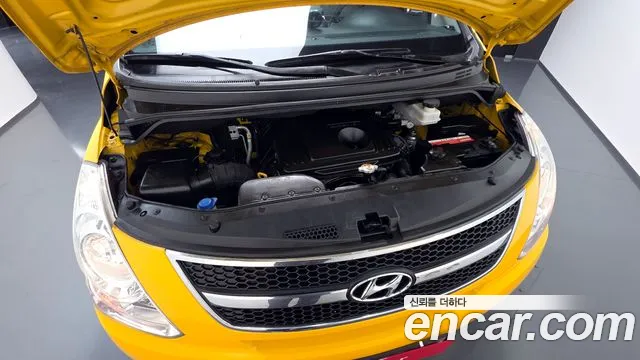 Hyundai Starex 2015 — фото 6