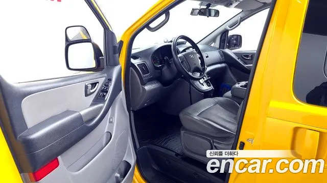 Hyundai Starex 2015 — фото 10