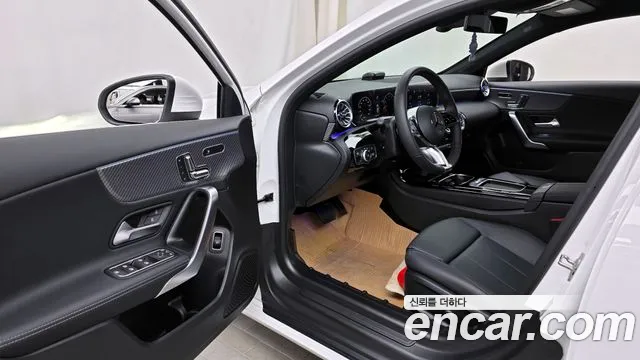 Mercedes-Benz A-Class 2025 — фото 10