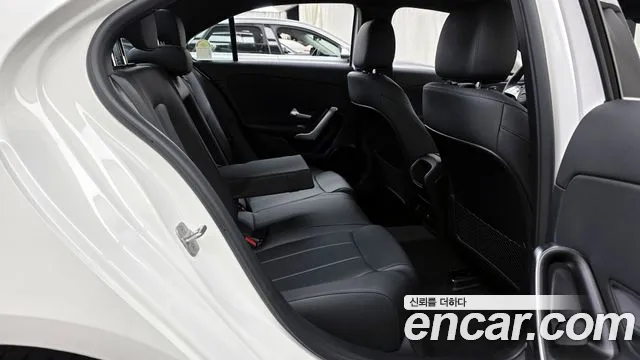 Mercedes-Benz A-Class 2025 — фото 12