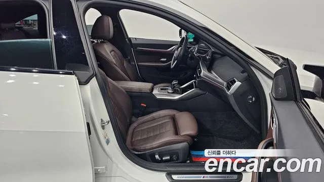 BMW i4 2022 — фото 10