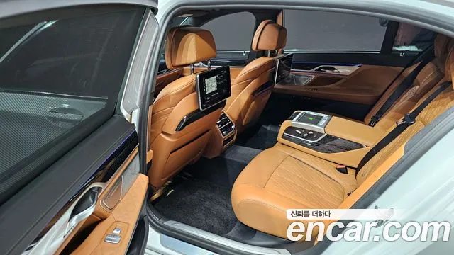 BMW 7-Series 2022 — фото 12