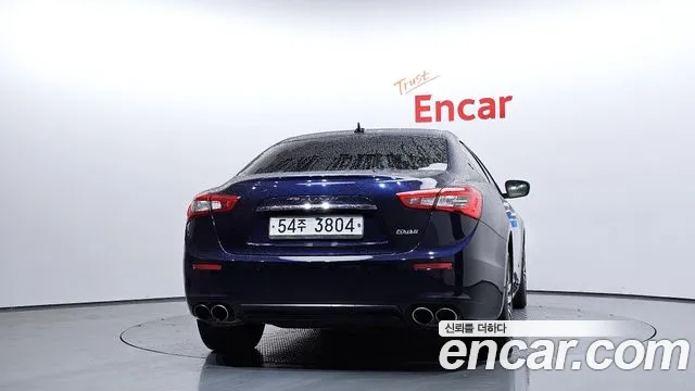 Maserati Ghibli 2017 — фото 4