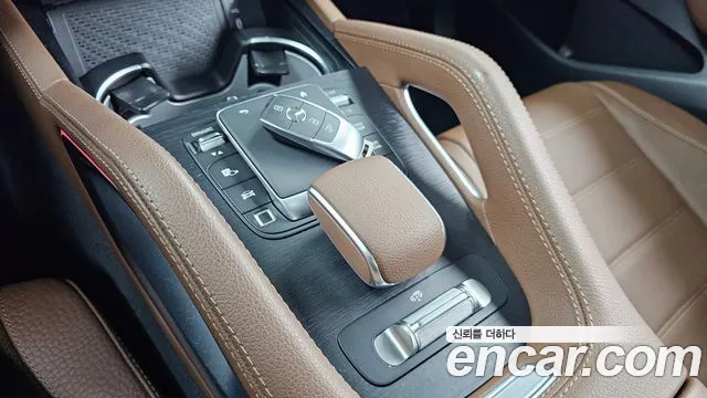 Mercedes-Benz GLE-Class 2025 — фото 9