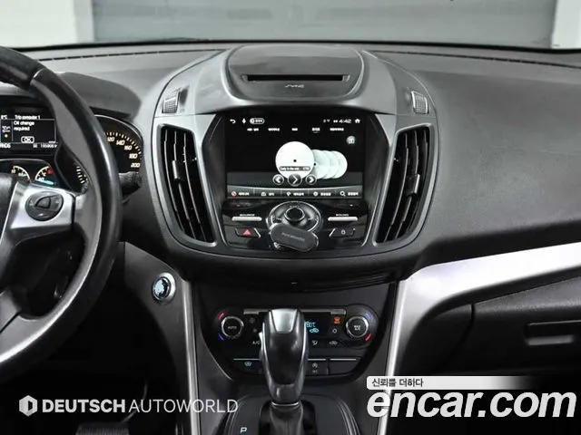 Ford Kuga 2016 — фото 15