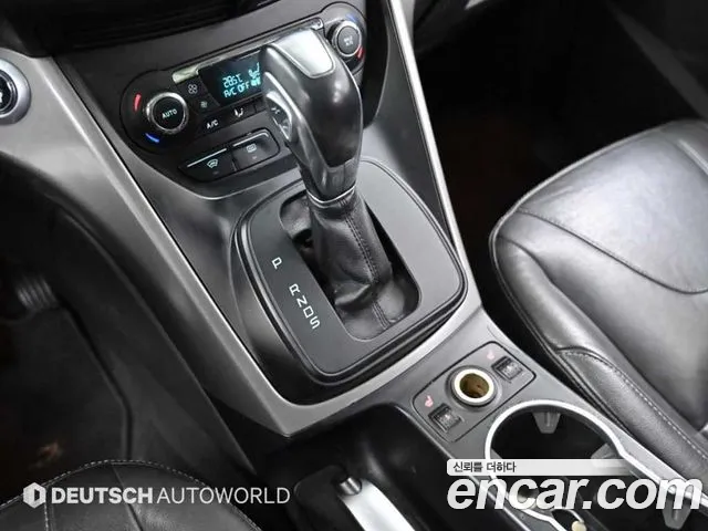 Ford Kuga 2016 — фото 18