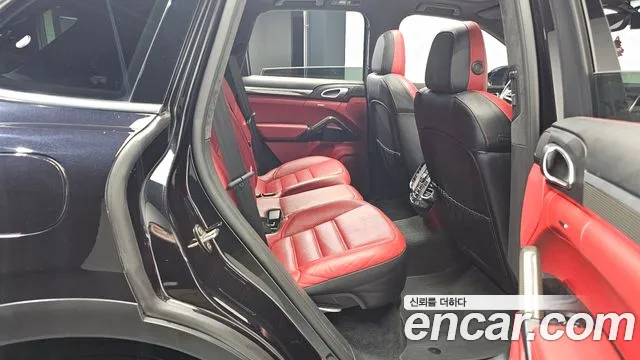 Porsche Cayenne 2015 — фото 12