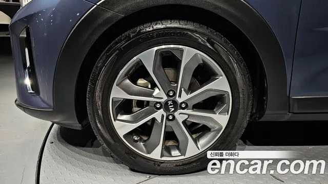 Kia Stonic 2018 — фото 5