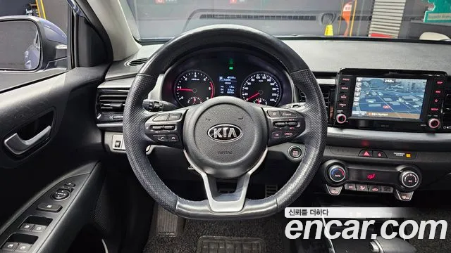 Kia Stonic 2018 — фото 13