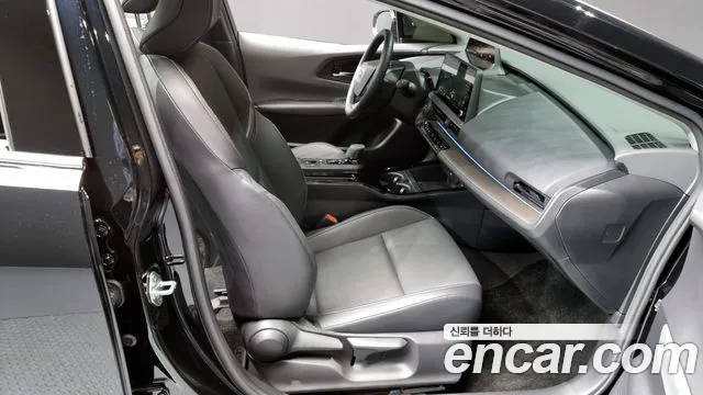 Toyota Prius 2024 — фото 11