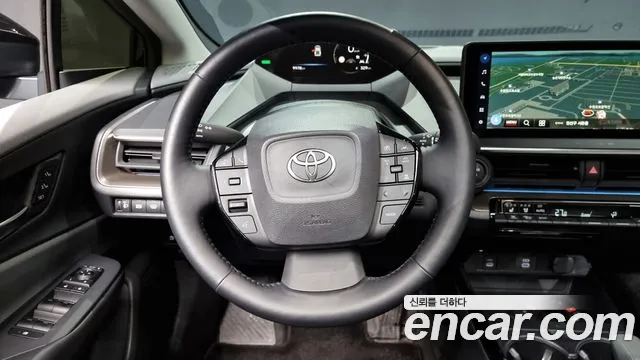 Toyota Prius 2024 — фото 13