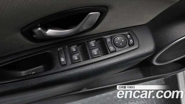 Renault Korea SM3 2018 — фото 18