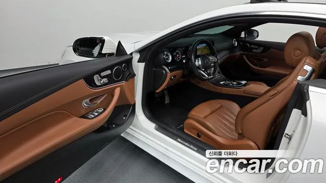 Mercedes-Benz E-Class 2019 — фото 10