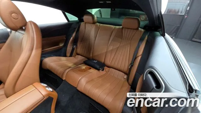 Mercedes-Benz E-Class 2019 — фото 12