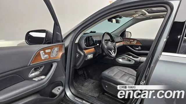 Mercedes-Benz GLE-Class 2021 — фото 10