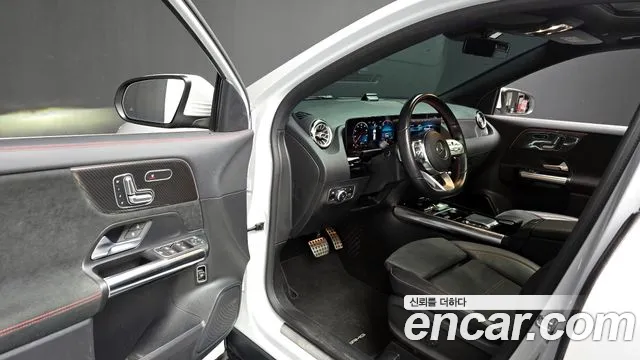 Mercedes-Benz GLA-Class 2021 — фото 11