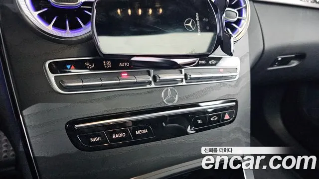Mercedes-Benz C-Class 2021 — фото 18