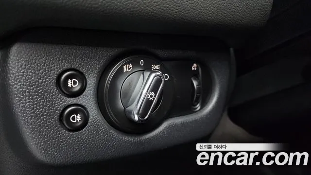 Mini Clubman 2021 — фото 18