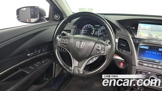 Honda Legend 2016 — фото 13