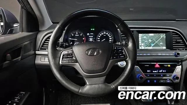 Hyundai AVANTE 2016 — фото 13