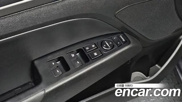 Hyundai AVANTE 2016 — фото 19