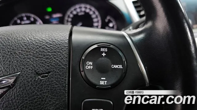 Hyundai Genesis 2012 — фото 19