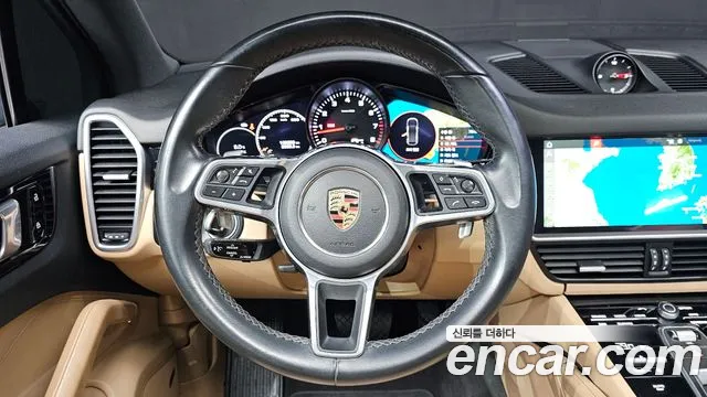 Porsche Cayenne 2019 — фото 13