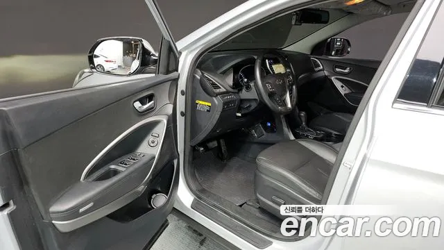 Hyundai Santafe 2016 — фото 10