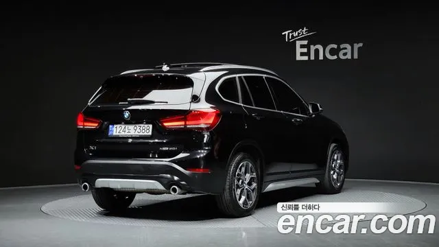 BMW X1 2022 — фото 2