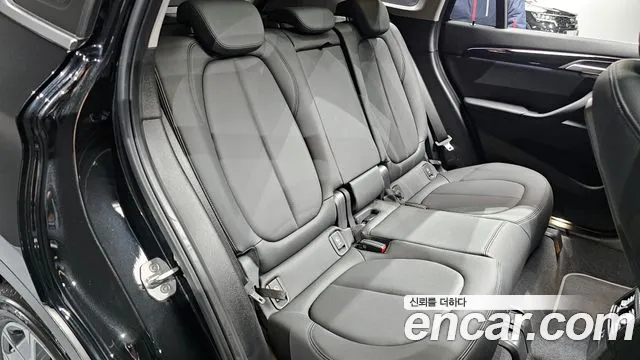 BMW X1 2022 — фото 12