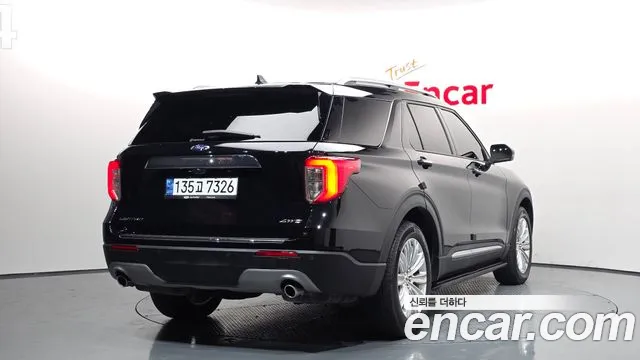 Ford Explorer 2021 — фото 2