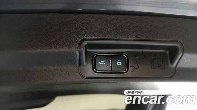 Ford Explorer 2021 — фото 20