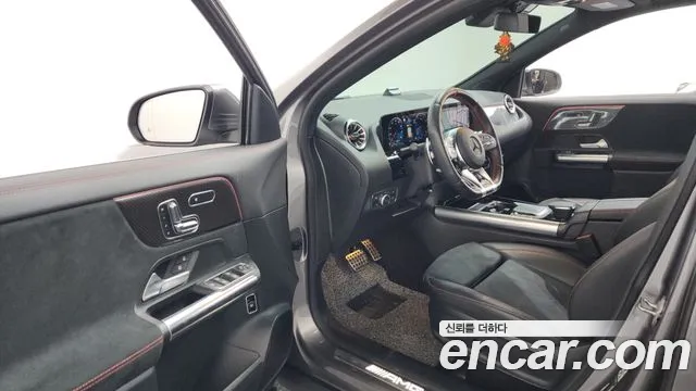 Mercedes-Benz GLA-Class 2022 — фото 10