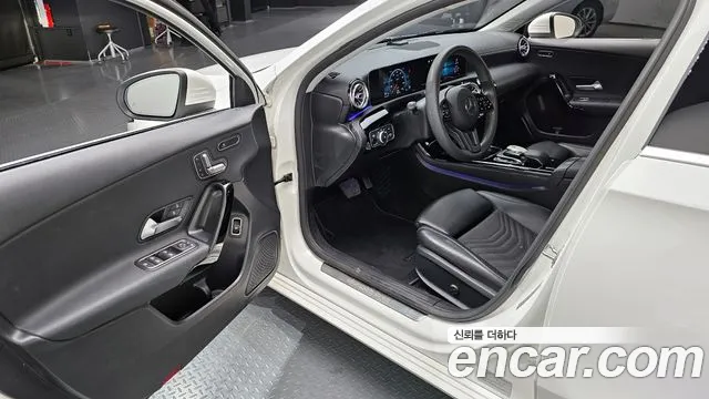 Mercedes-Benz A-Class 2020 — фото 10