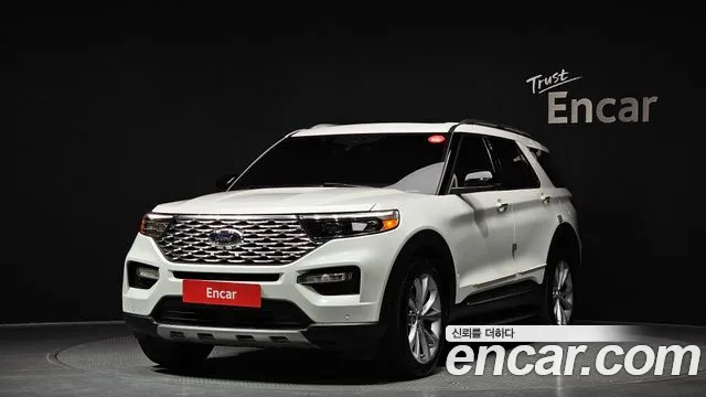 Ford Explorer 2021 — фото 1