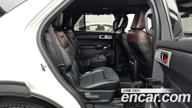 Ford Explorer 2021 — фото 12