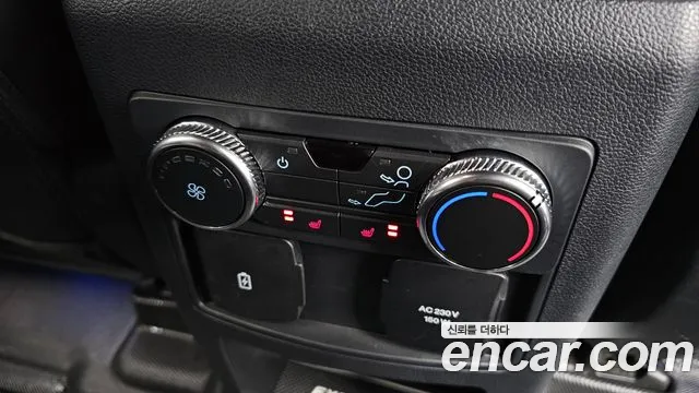 Ford Explorer 2021 — фото 19