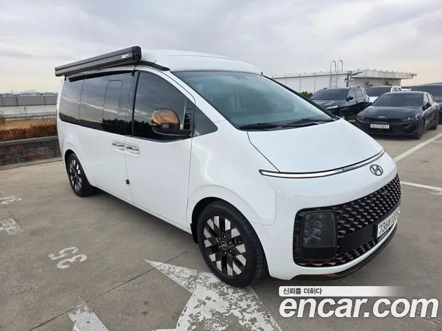 Hyundai Staria 2023 — фото 2