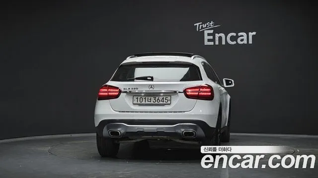 Mercedes-Benz GLA-Class 2018 — фото 4