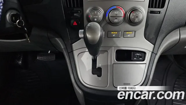 Hyundai Starex 2014 — фото 9