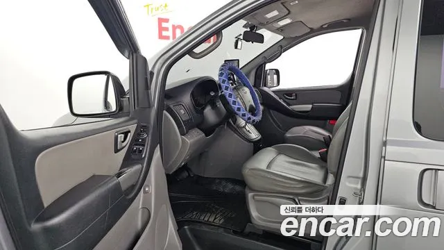 Hyundai Starex 2014 — фото 10