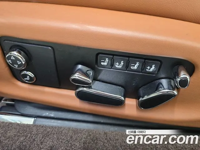 Bentley Continental 2020 — фото 15