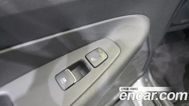 Hyundai Santafe 2023 — фото 18