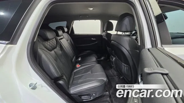 Hyundai Santafe 2023 — фото 19