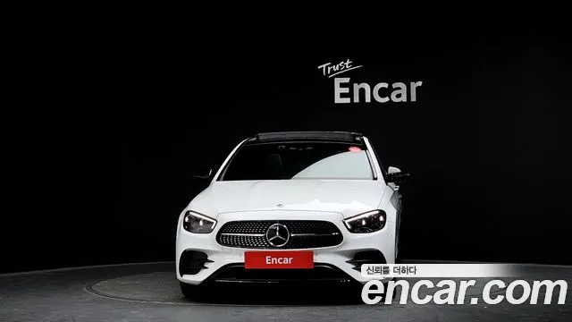 Mercedes-Benz E-Class 2023 — фото 3